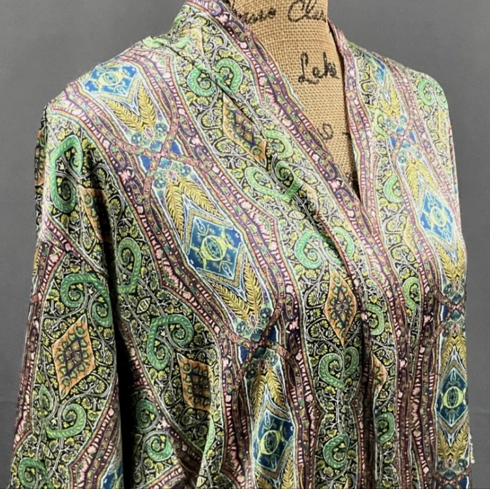 Victoria's Secret Colorful Patterned Robe - Picture 3 of 7